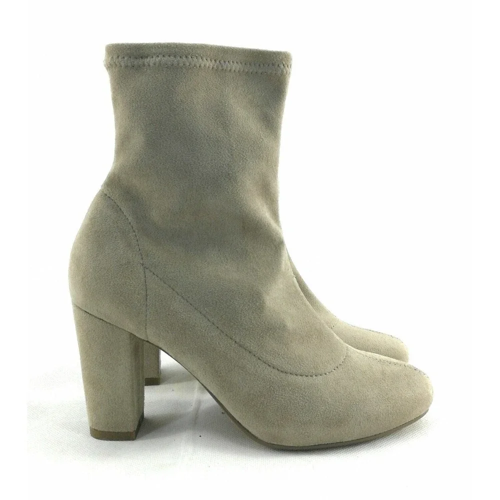 Heart in D  Light Brown Block Heel Round Toe Booties